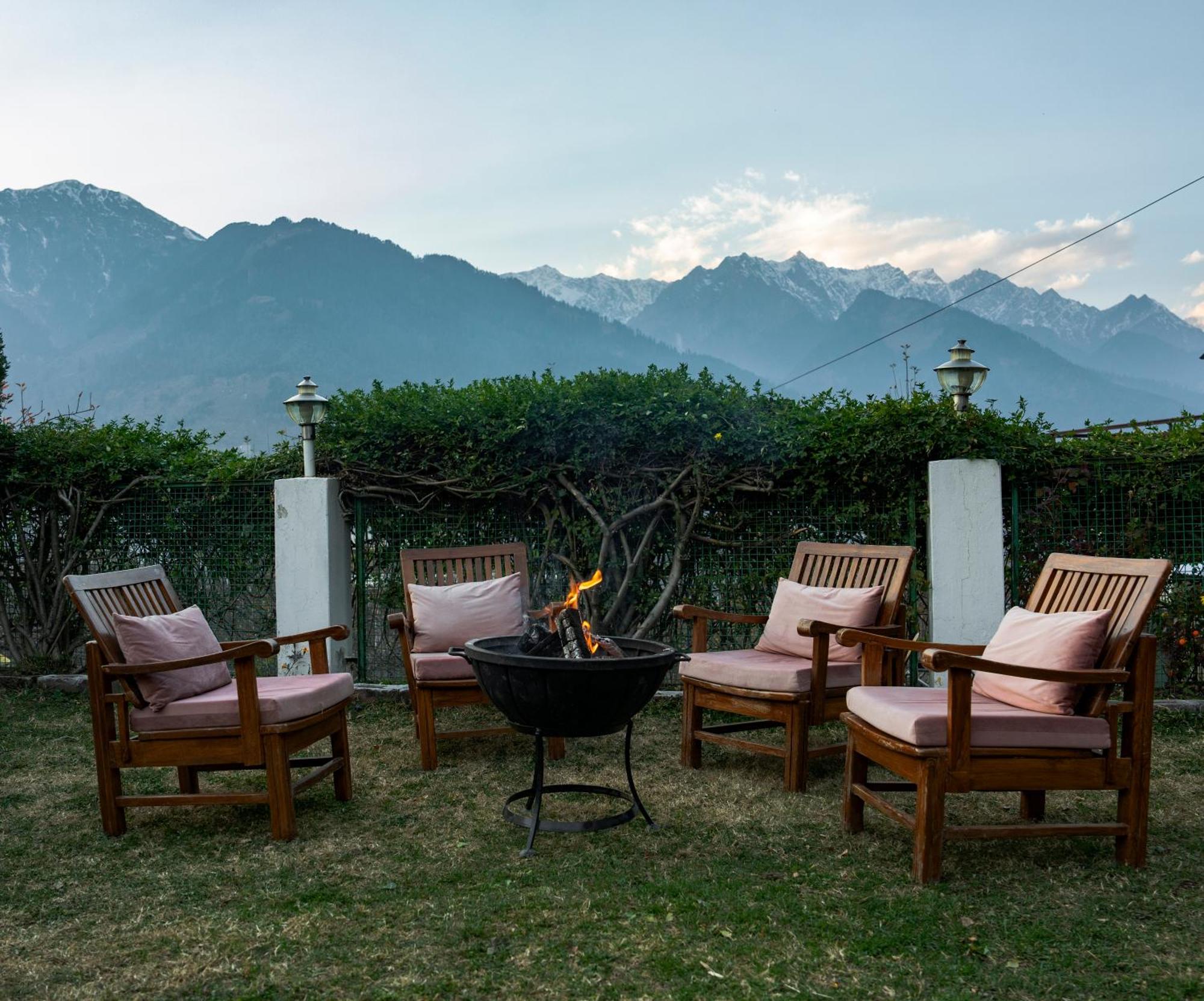 The Wooden Chalet, Manali Luaran gambar